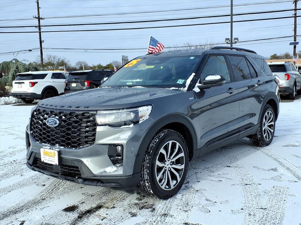Used 2025 Ford Explorer ST-Line SUV