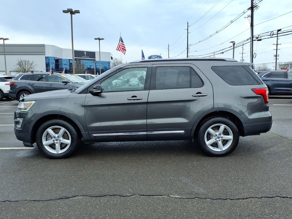 Certified 2017 Ford Explorer XLT SUV