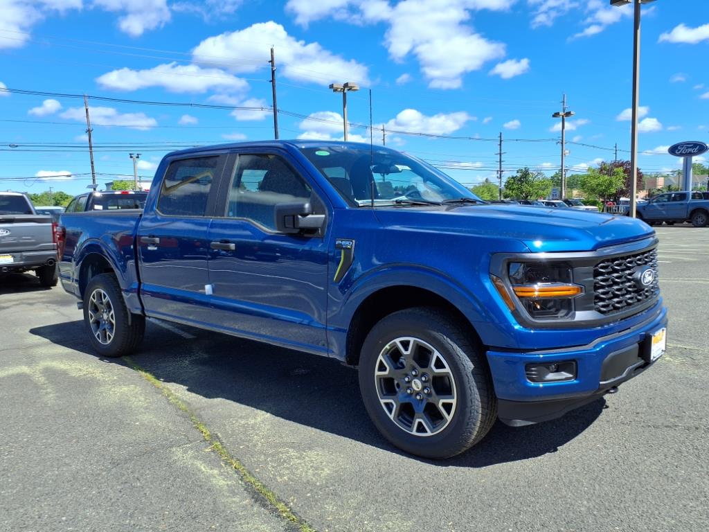 2025 Ford F-150 Truck SuperCrew Cab 
