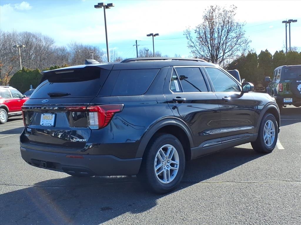 2026 Ford Explorer Active - Photo 7