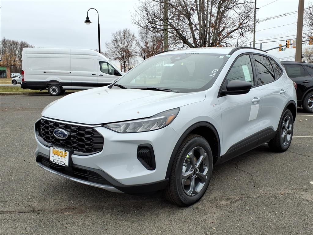 2026 Ford Escape ST-Line photo 2