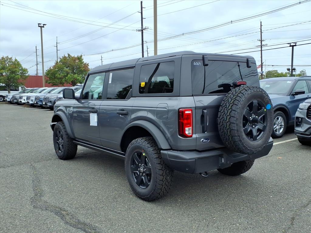 2025 Ford Bronco Big Bend photo 4