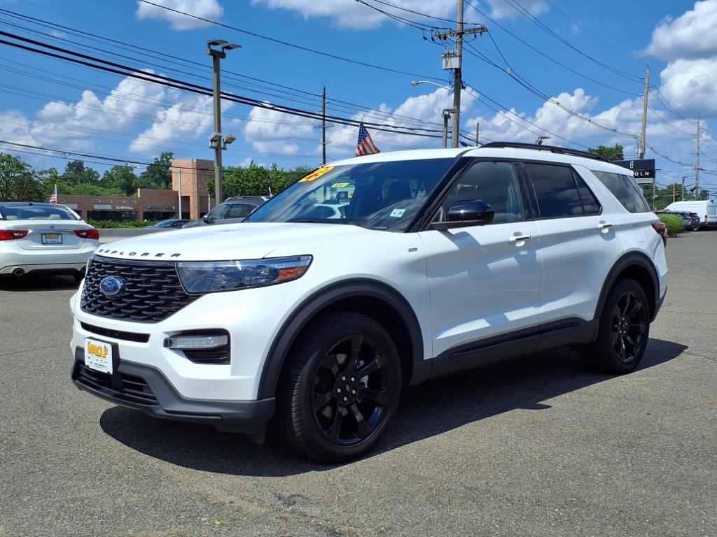 2023 Ford Explorer ST-Line photo 3