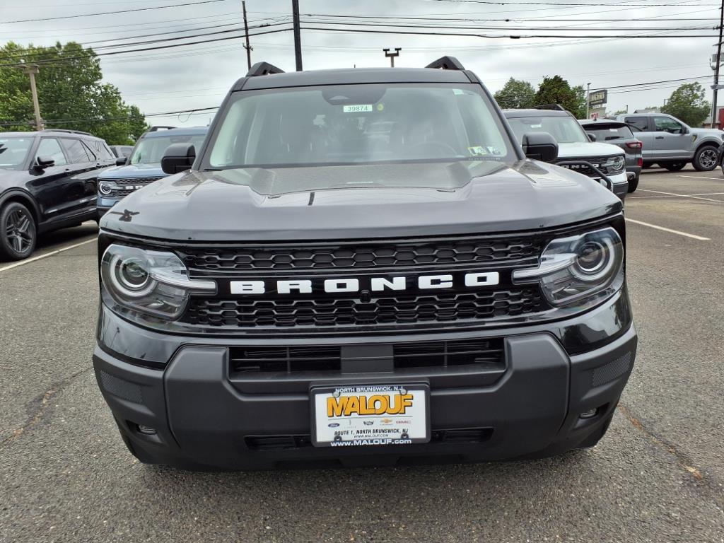 2025 Ford Bronco Sport Outer Banks photo 2