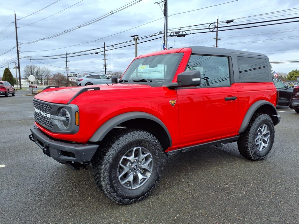 2024 Ford Bronco Badlands photo 3
