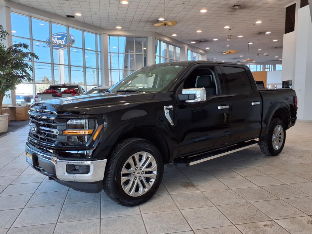 2025 Ford F-150 XLT photo 3