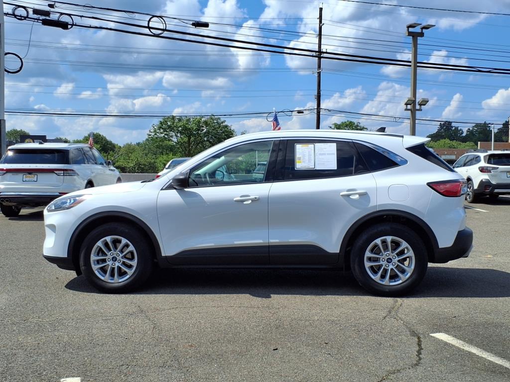 2022 Ford Escape SE photo 4