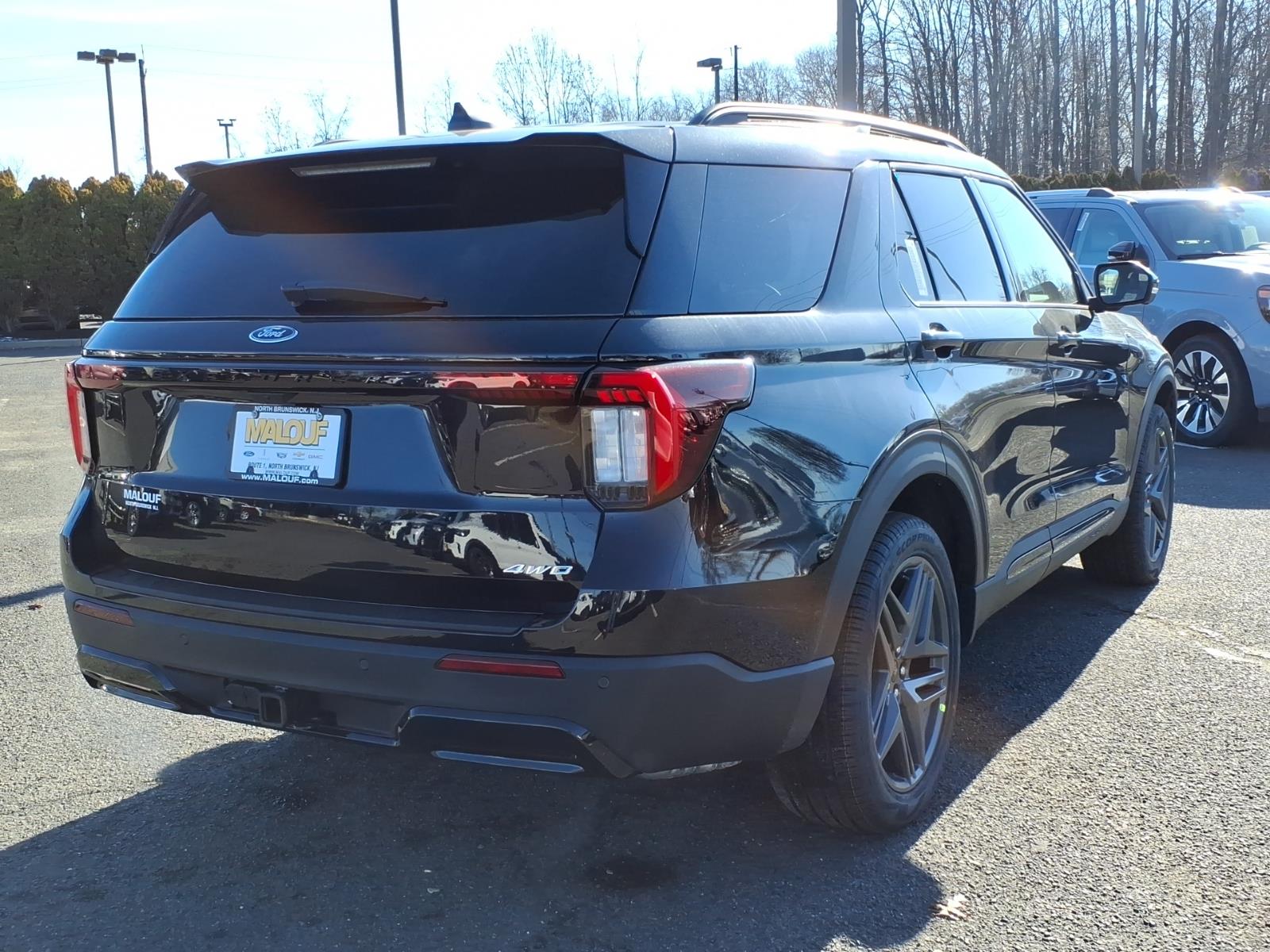 2026 Ford Explorer ST-Line - Photo 6