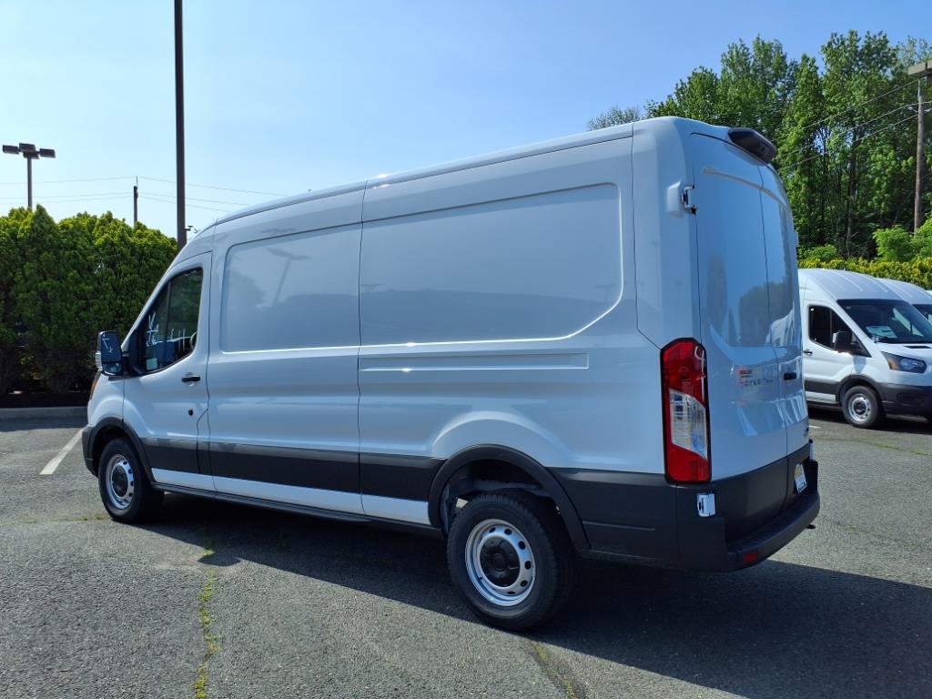 2025 Ford Transit Cargo Van photo 4