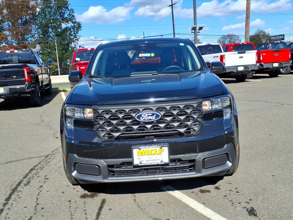 2025 Ford Maverick XLT photo 2