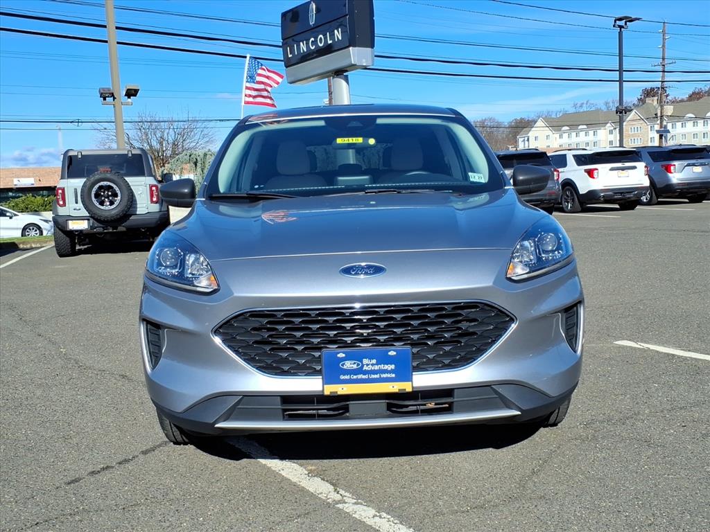 2022 Ford Escape SE photo 2