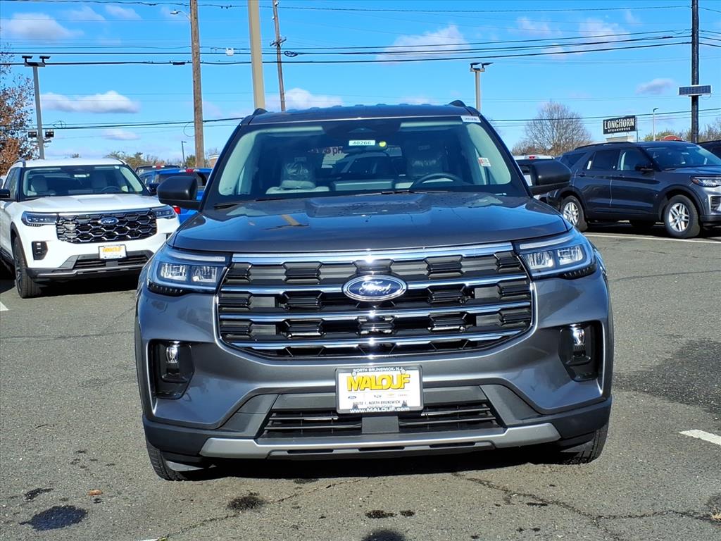 2026 Ford Explorer photo 2