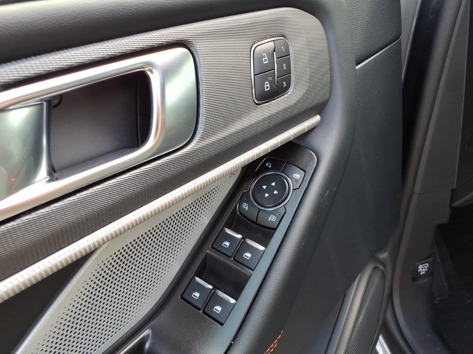 2026 Ford Explorer ST - Photo 15