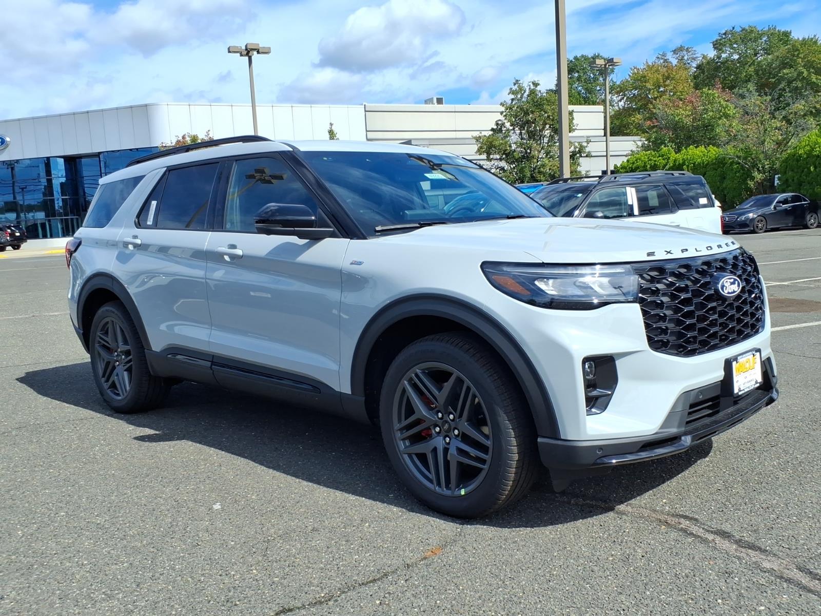 2027 Ford Explorer ST-Line SUV