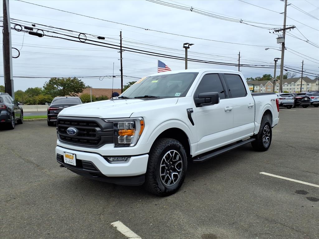2023 Ford F-150 XLT photo 3