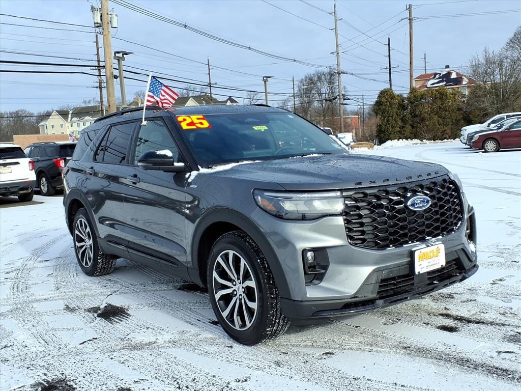 Used 2025 Ford Explorer ST-Line SUV