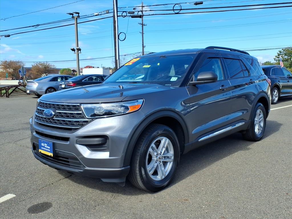2022 Ford Explorer XLT photo 3