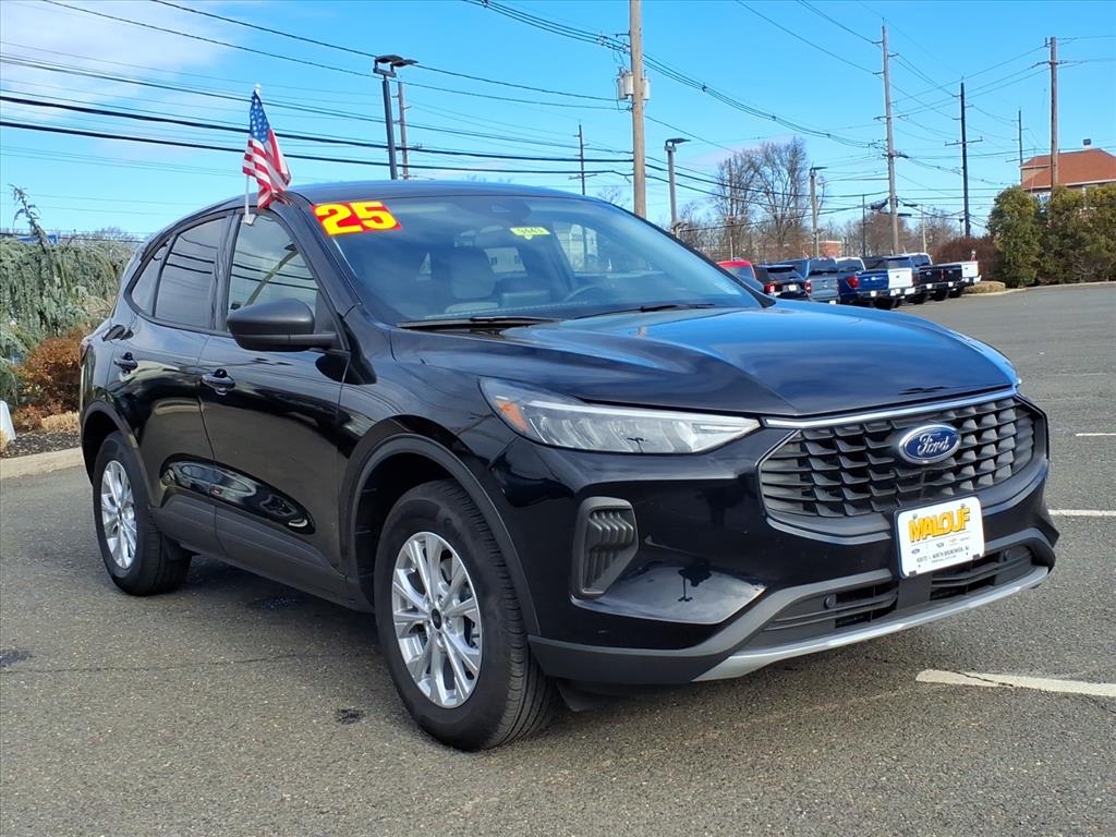 2025 Ford Escape Active's photo