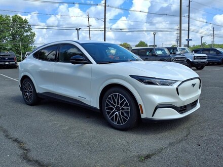 2025 Ford Mustang Mach-E Premium CROSSOVERS
