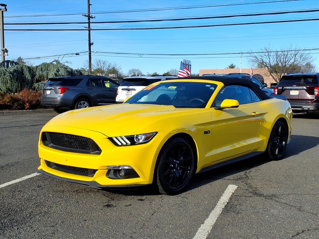 2017 Ford Mustang GT Premium Convertible photo 3