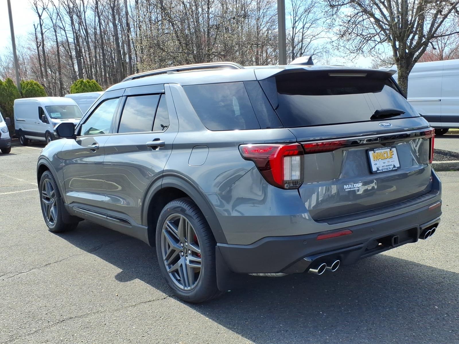 2026 Ford Explorer ST - Photo 4