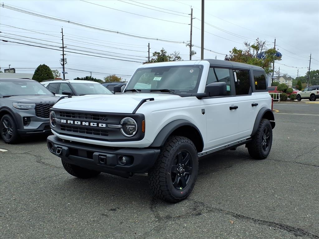 2025 Ford Bronco Big Bend photo 2