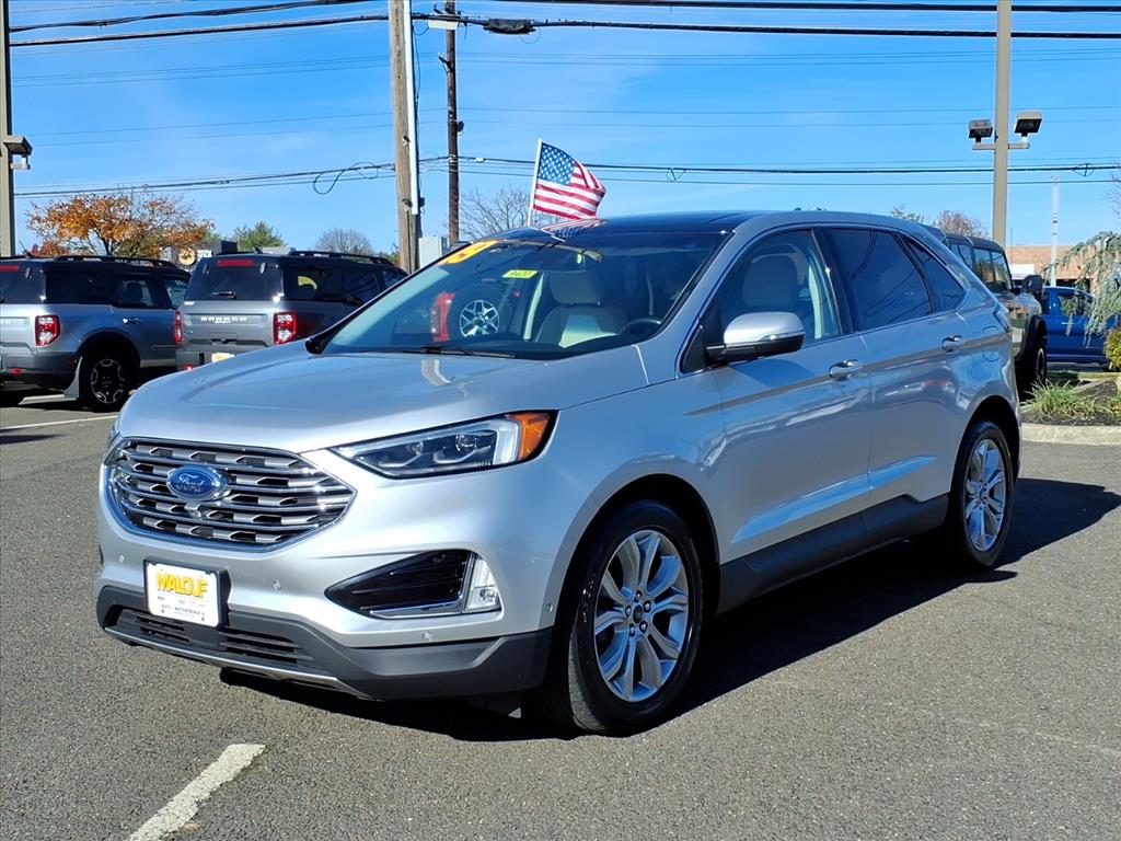 2019 Ford Edge Titanium photo 3