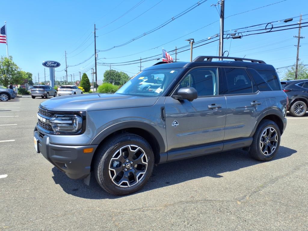 2025 Ford Bronco Sport Outer Banks photo 3