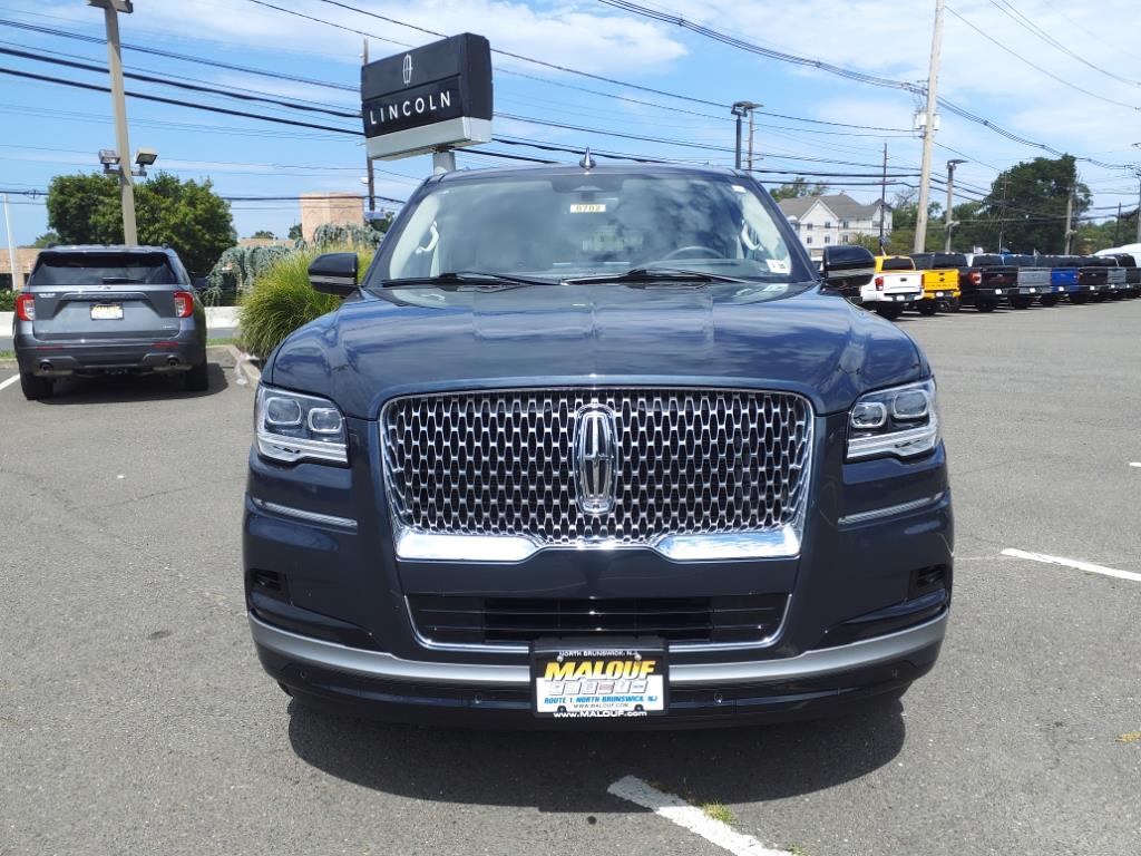 Used 2024 Lincoln Navigator Reserve with VIN 5LMJJ2LG1REL04243 for sale in North Brunswick, NJ