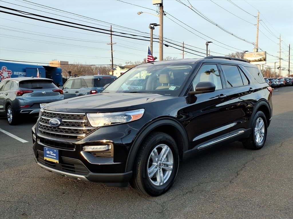 Certified 2022 Ford Explorer XLT SUV
