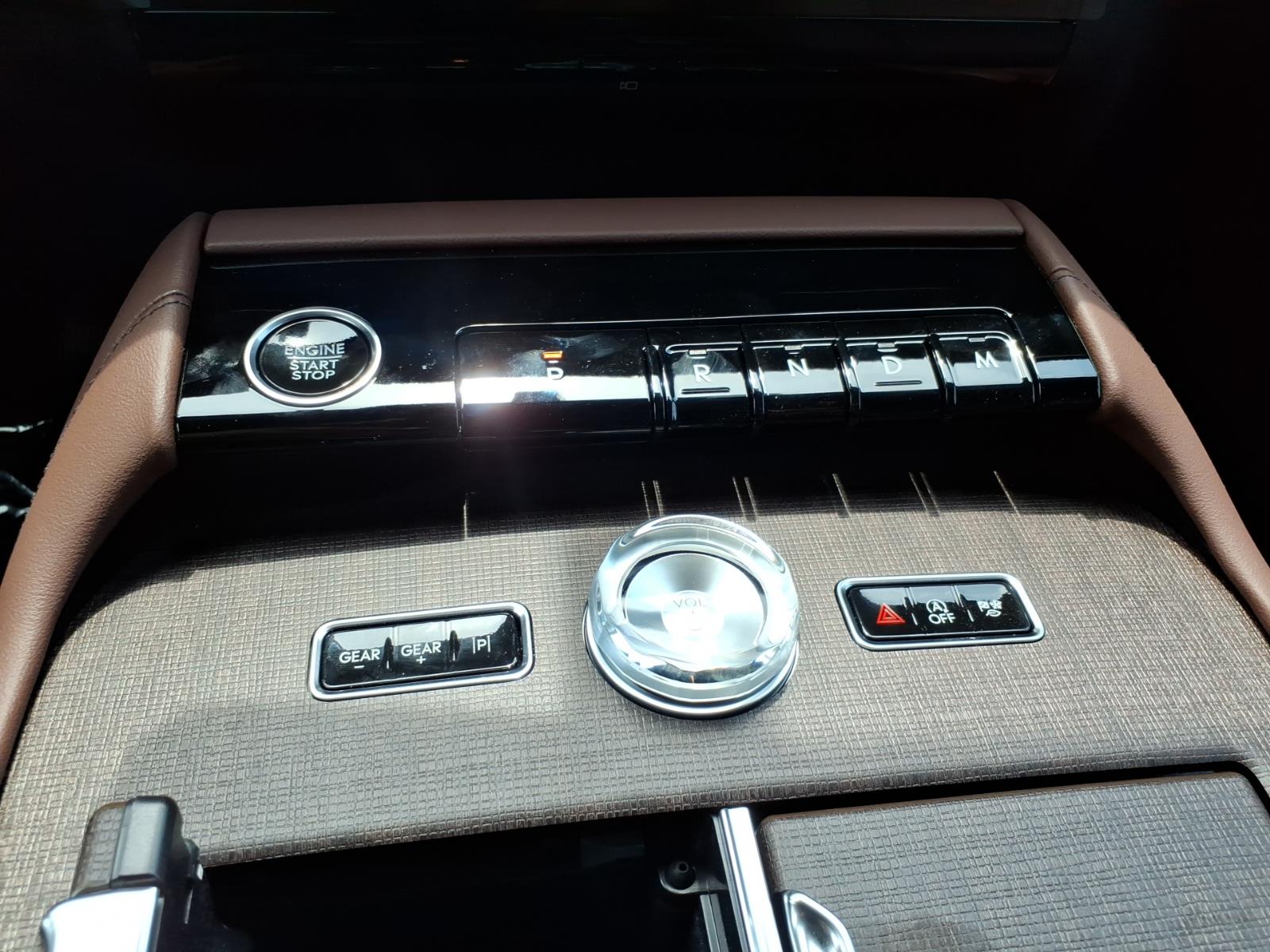 2027 Lincoln Navigator Reserve - Photo 17