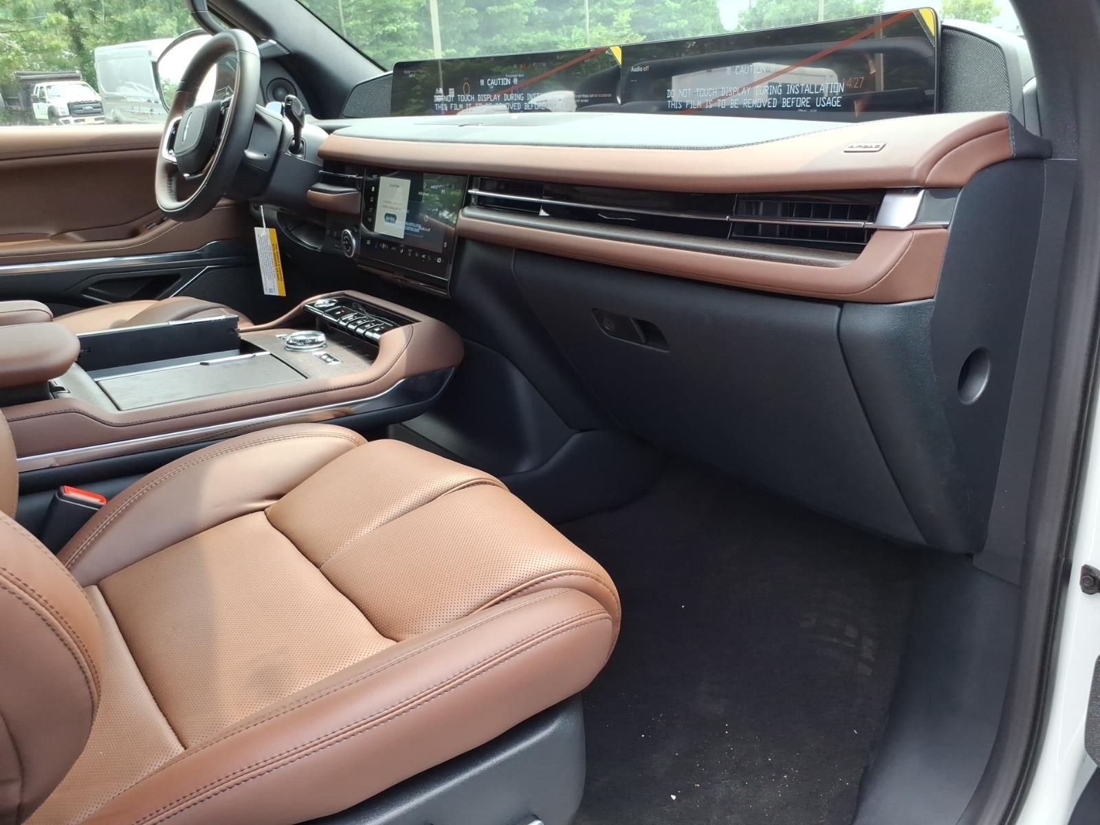 2027 Lincoln Navigator Reserve - Photo 9