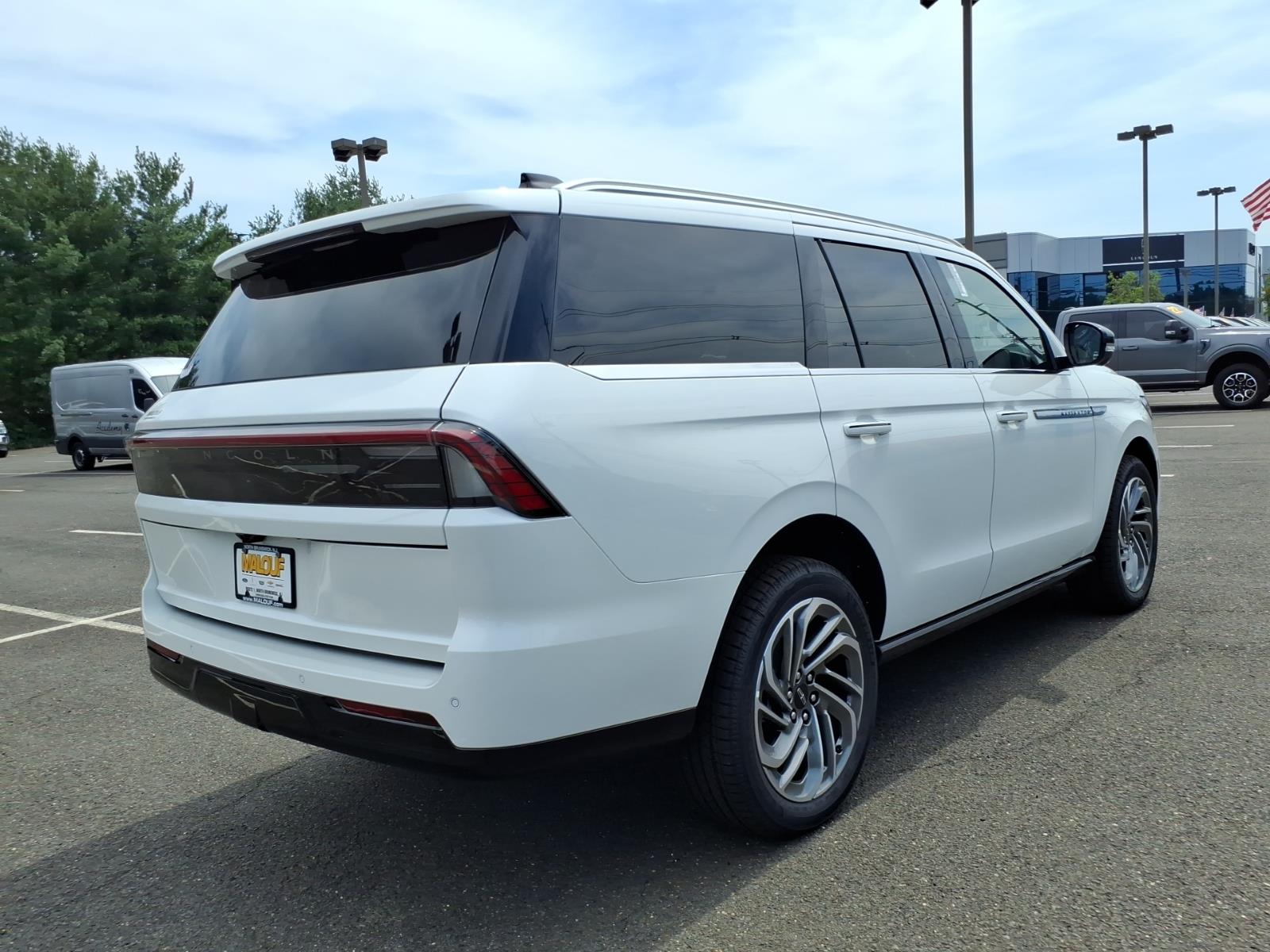 2027 Lincoln Navigator Reserve - Photo 6