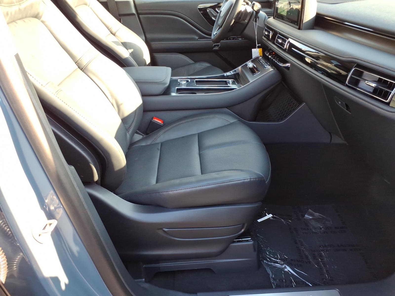 2026 Lincoln Aviator Reserve - Photo 8