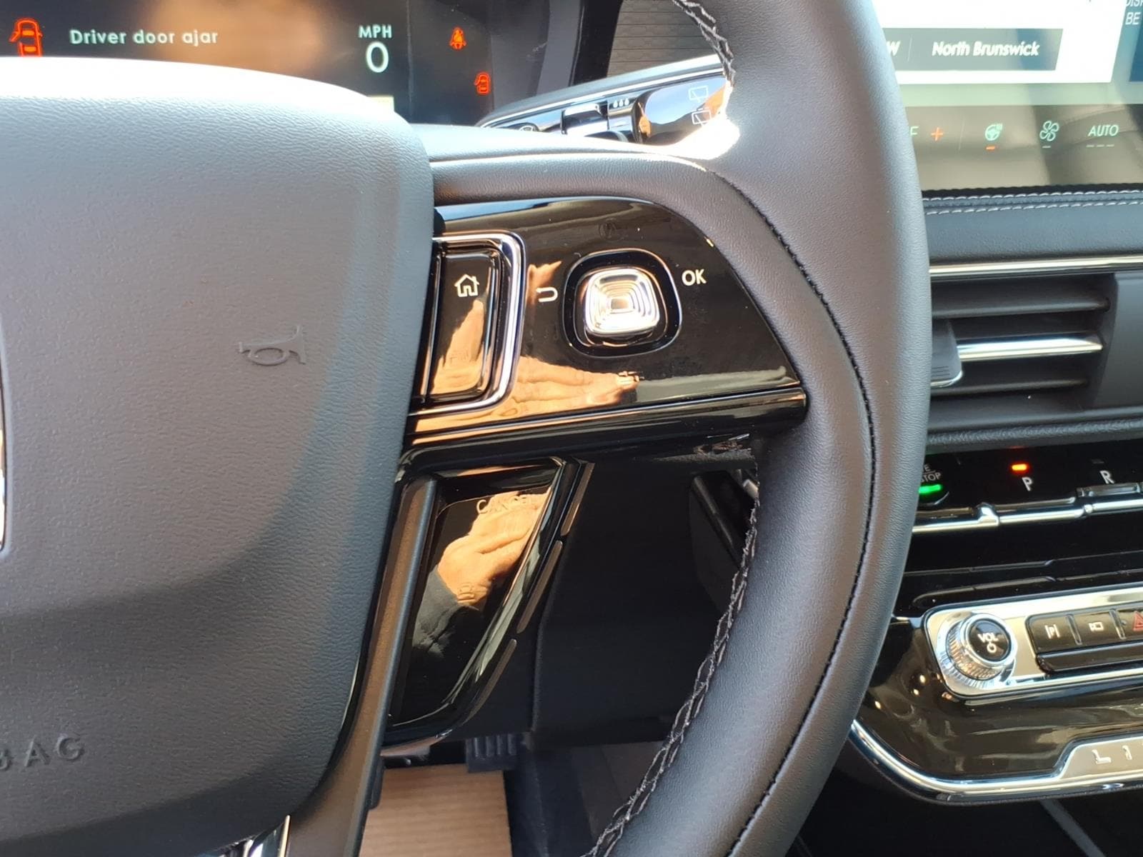 2026 Lincoln Corsair Premiere - Photo 18