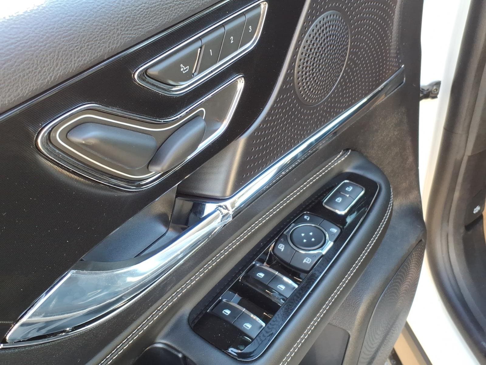 2026 Lincoln Corsair Premiere - Photo 14