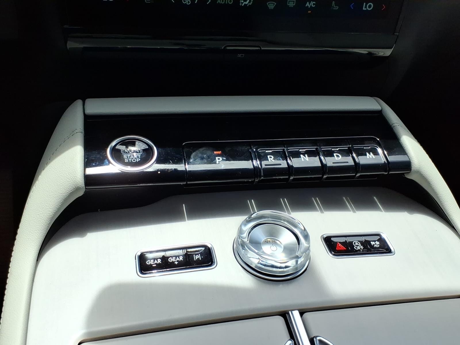 2026 Lincoln Navigator Premiere - Photo 18