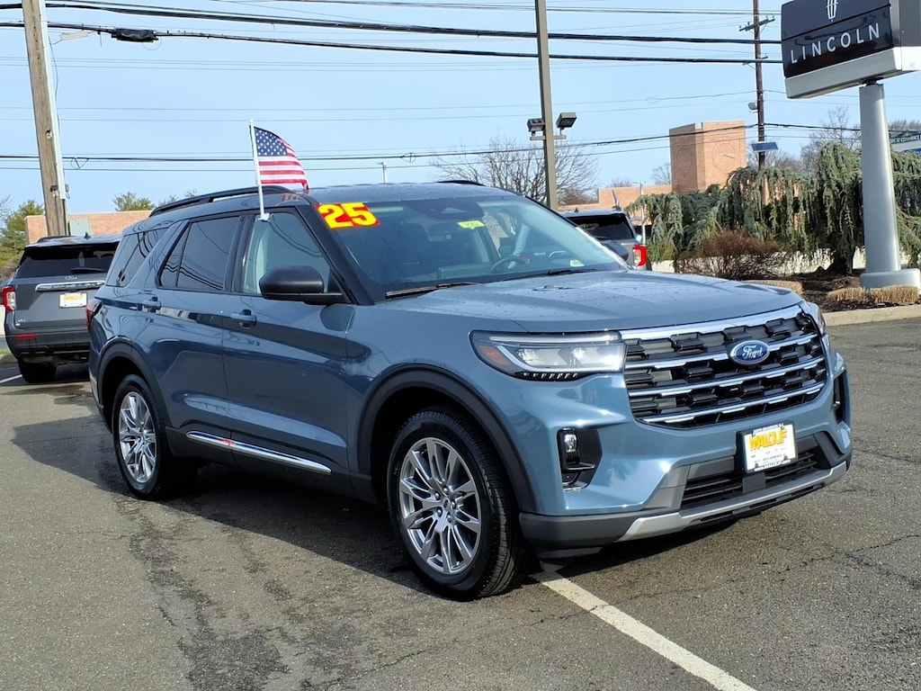 Used 2025 Ford Explorer Active SUV