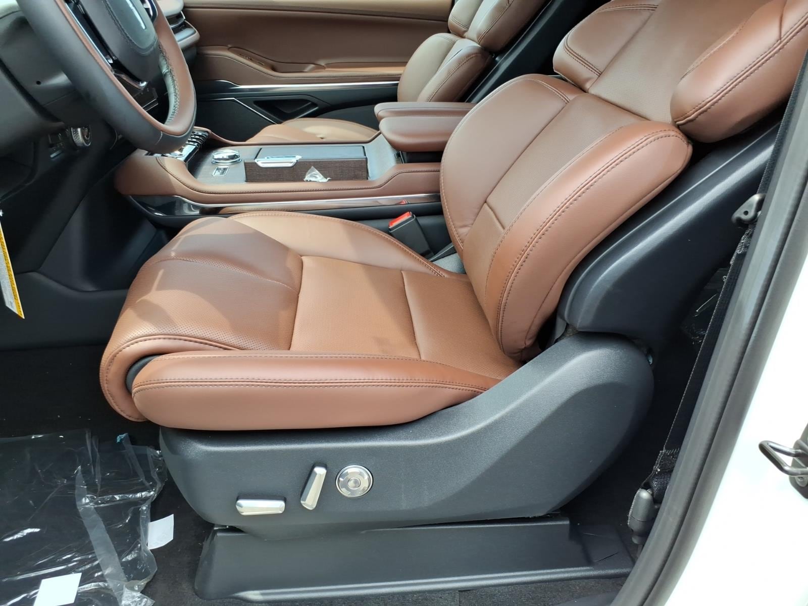2027 Lincoln Navigator Reserve - Photo 14