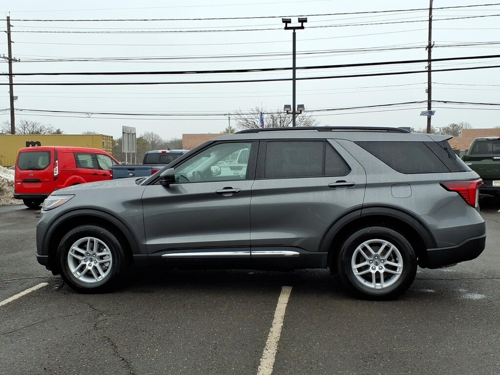 Used 2025 Ford Explorer Active SUV