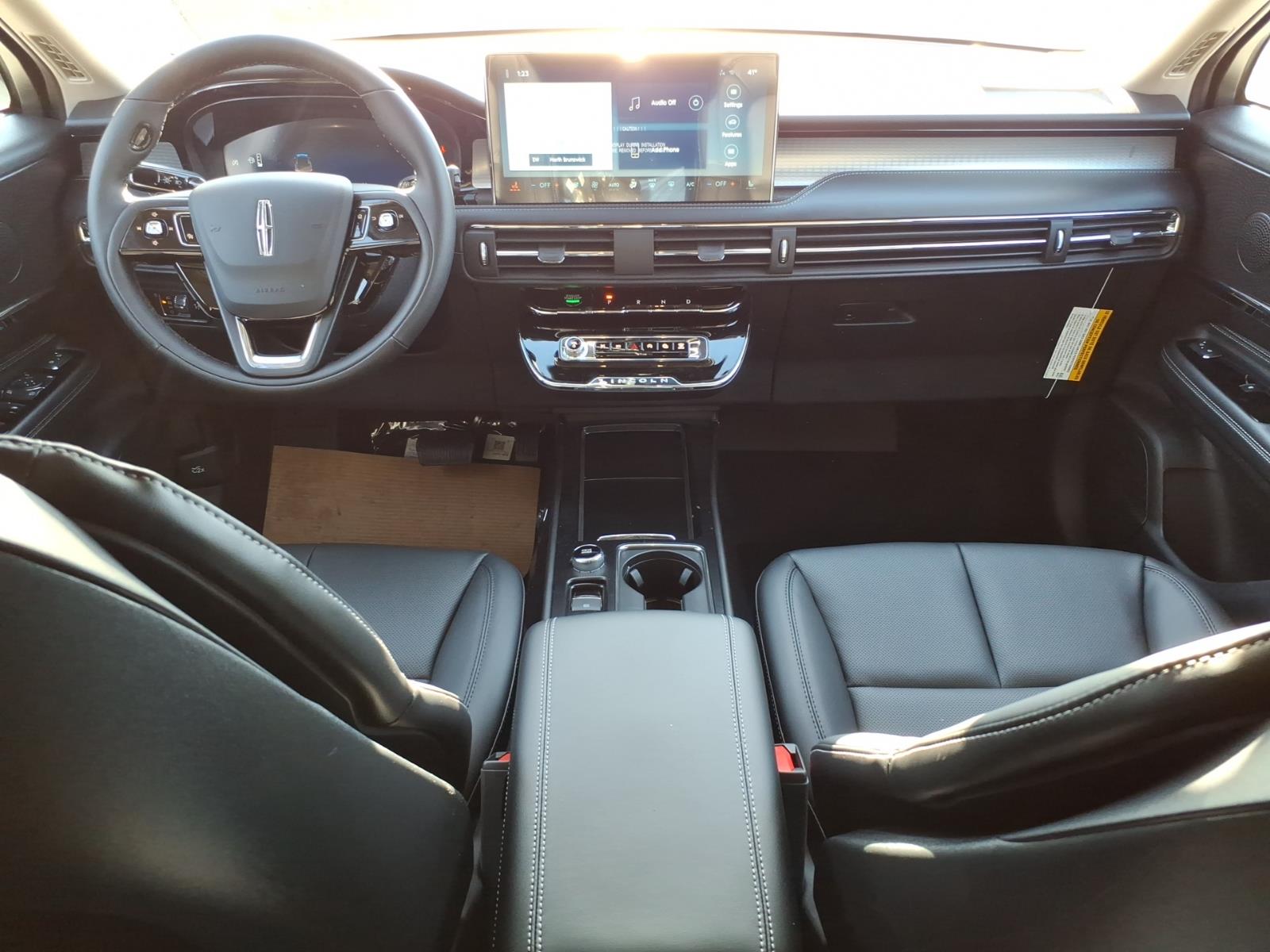 2026 Lincoln Corsair Premiere - Photo 10