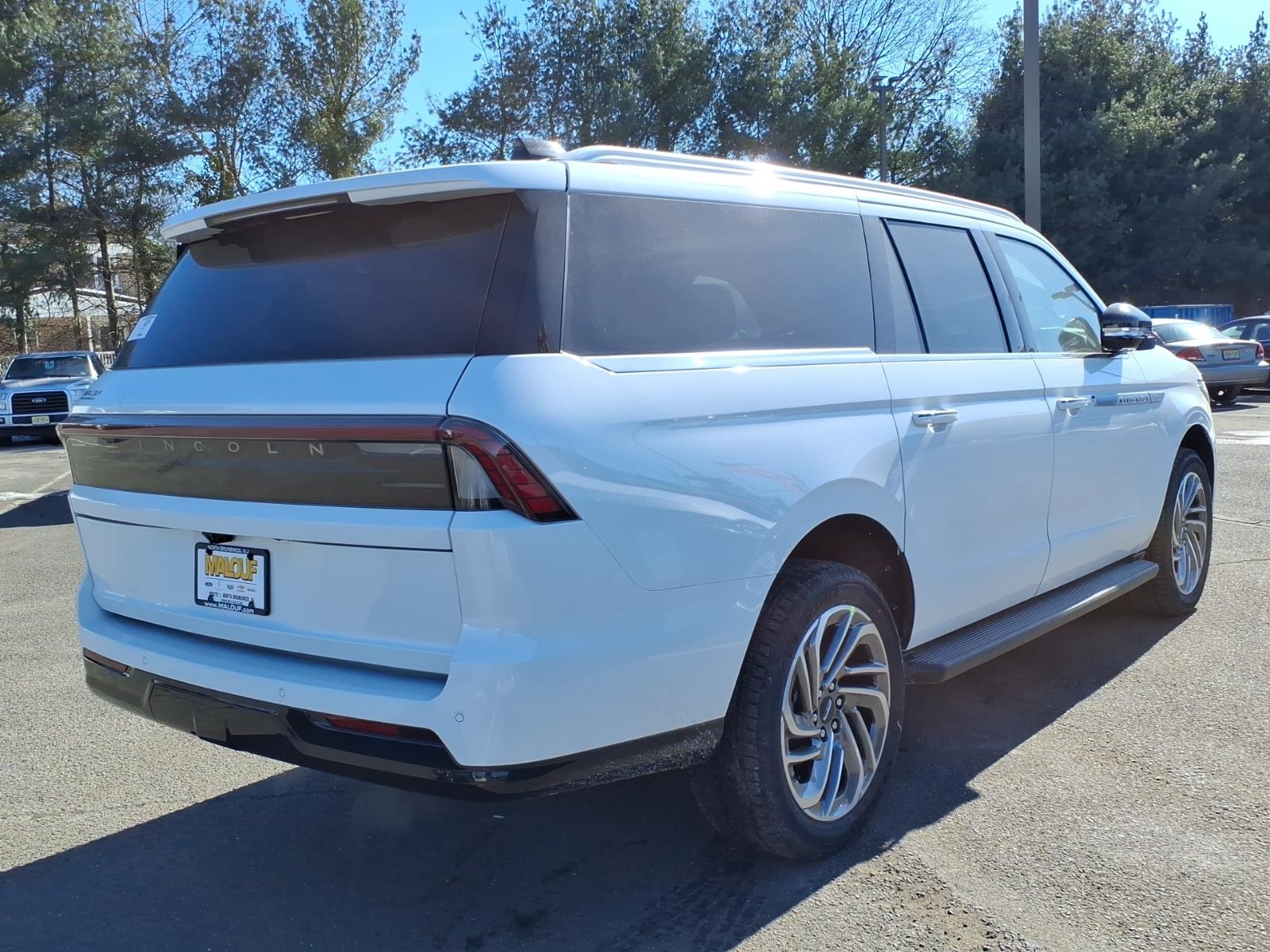 2026 Lincoln Navigator Premiere L - Photo 6