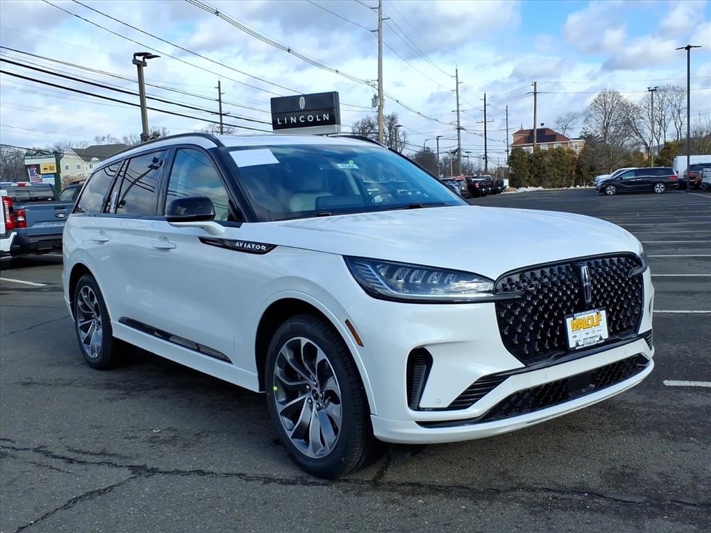 2026 Lincoln Aviator Premiere's photo