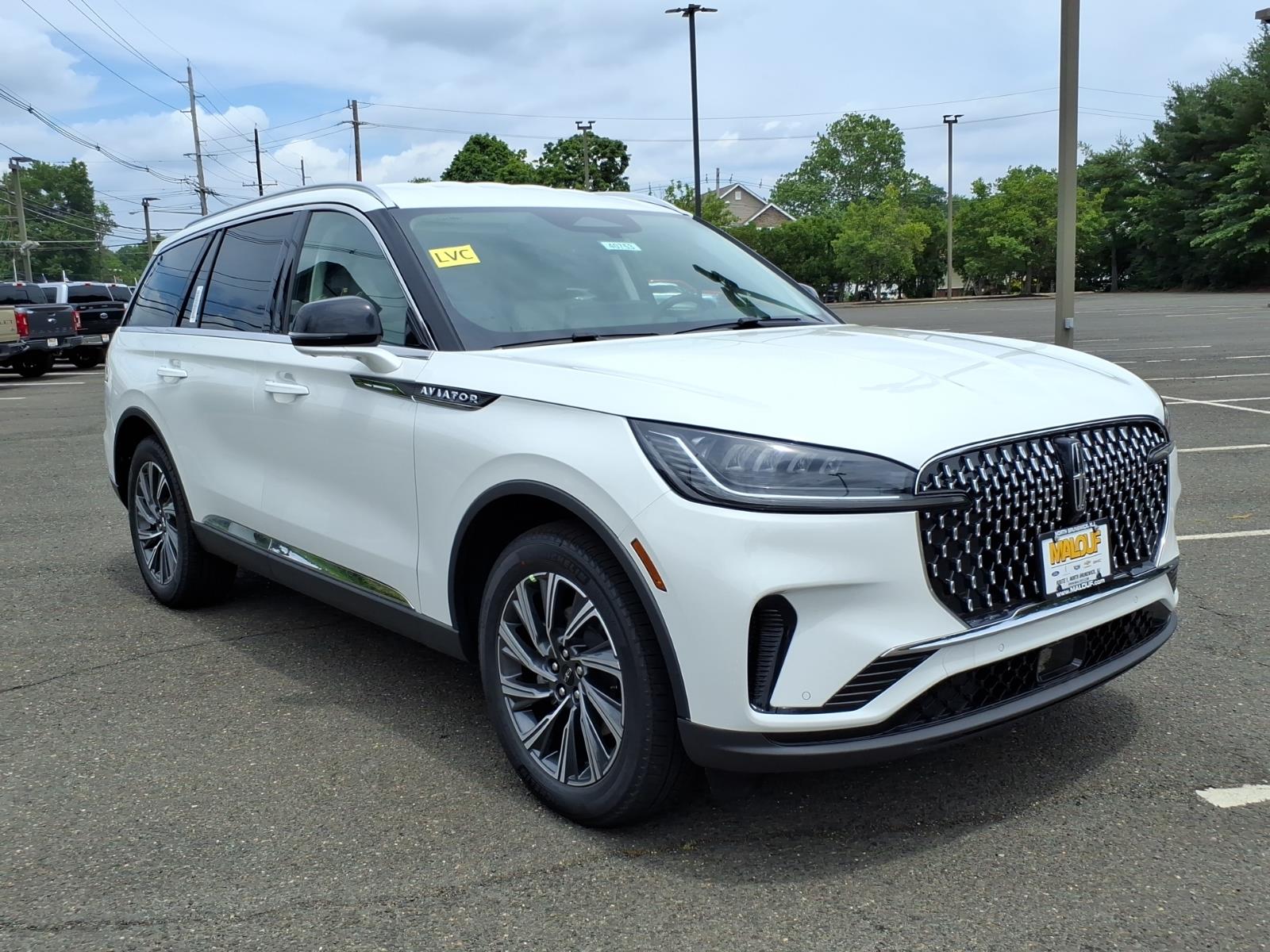 2026 Lincoln Aviator Premiere AWD's photo