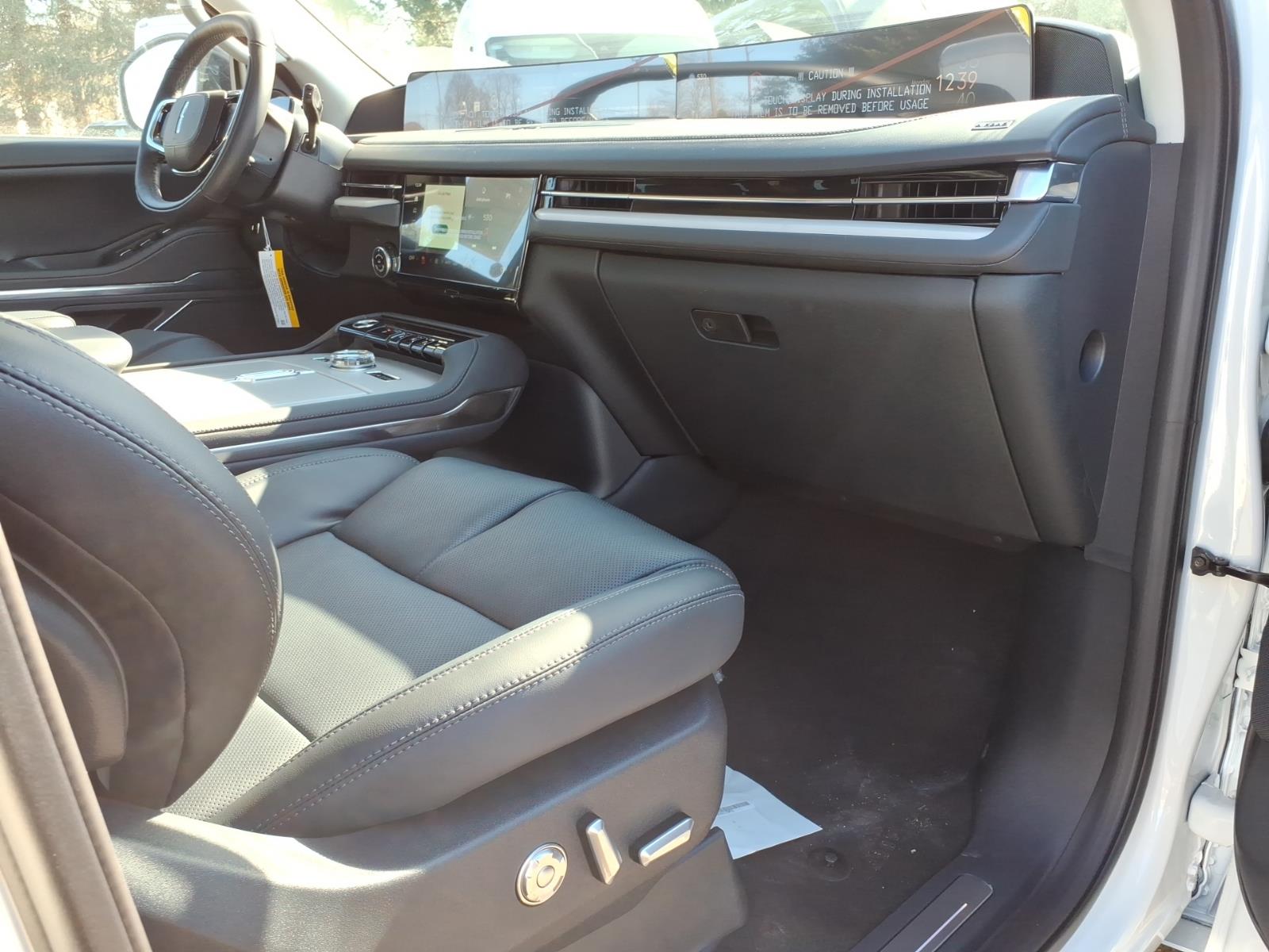 2026 Lincoln Navigator Premiere L - Photo 9