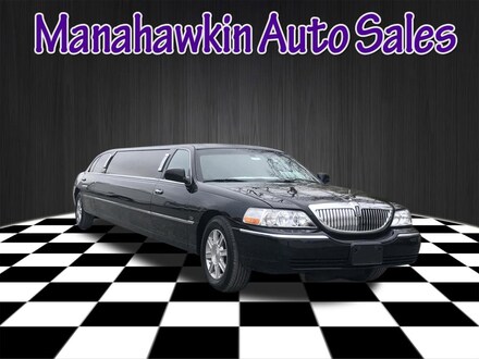 2011 Lincoln Town Car Executive w/Limousine Pkg Car