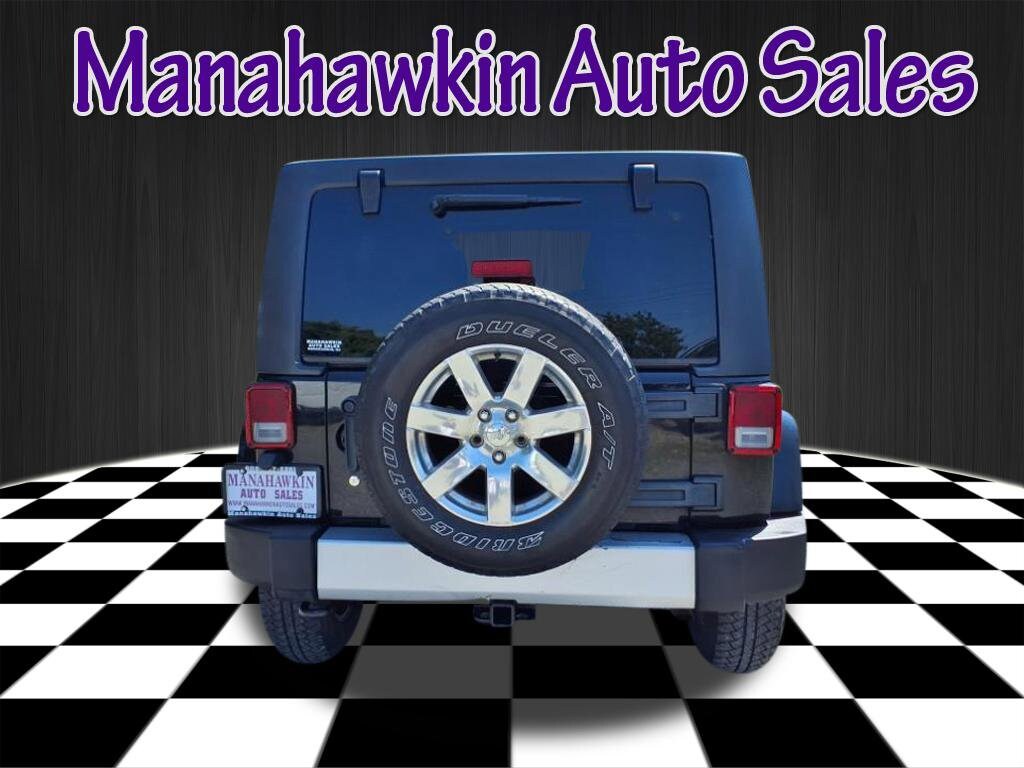 2012 Jeep Wrangler Unlimited Sahara photo 4