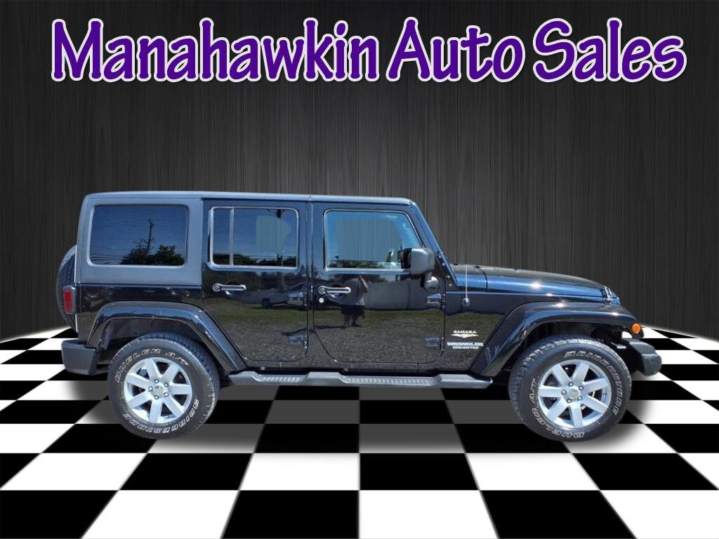 2012 Jeep Wrangler Unlimited Sahara photo 2