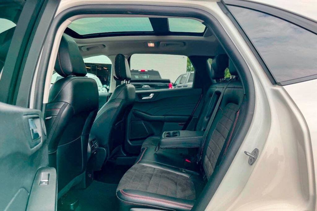 2022 Ford Escape SEL - Photo 15