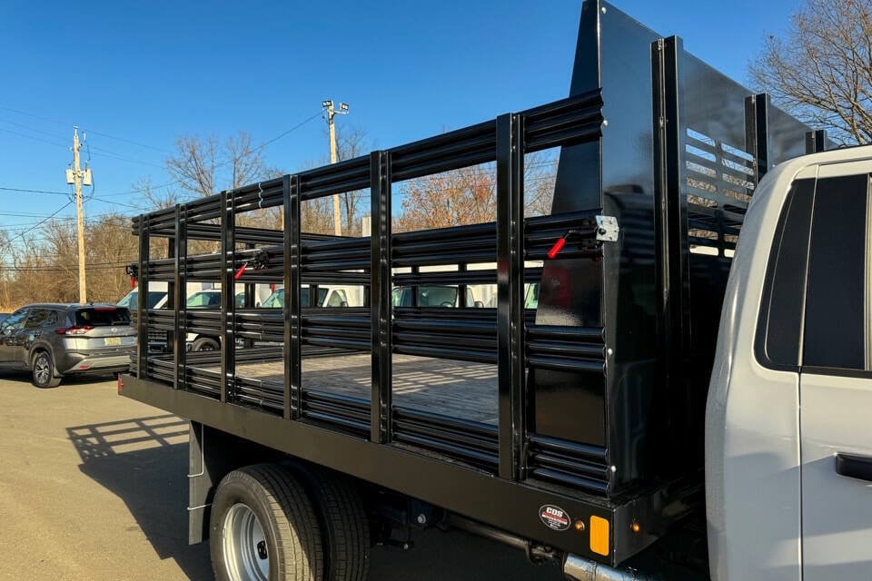 2024 Ford F-350 Super Duty Chassis Cab XLT - Photo 19